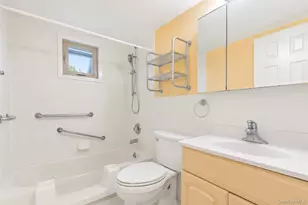 2439 Union Blvd, Islip, NY 11751 - Photo 17