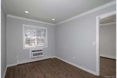 3 Willowbrook Road #4B, Bay Shore, NY 11706 - Photo 5