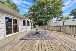 2 Renwick Rd, Ronkonkoma, NY 11779 - Photo 23