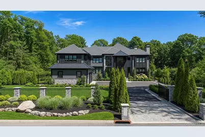 13 Sleepy Hollow Lane, Dix Hills, NY 11746 - Photo 3