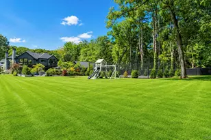 13 Sleepy Holw Ln, Dix Hills, NY 11746 - Photo 47