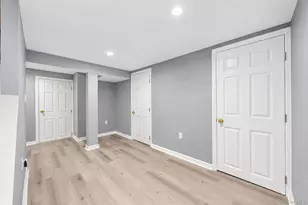 30 McAlester Ave, Hicksville, NY 11801 - Photo 17