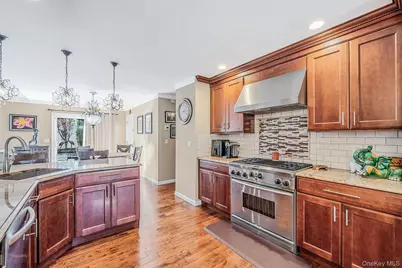 38 Cleary Road, Ronkonkoma, NY 11779 - Photo 15