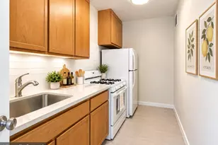 142-05 Roosevelt Ave, Flushing, NY 11354 - Photo 7