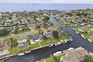 121 Drake Ct, West Islip, NY 11795 - Photo 27