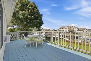 121 Drake Ct, West Islip, NY 11795 - Photo 9