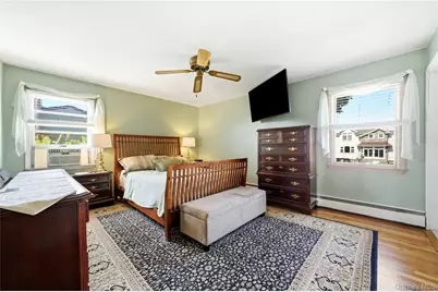 121 Drake Court, West Islip, NY 11795 - Photo 15