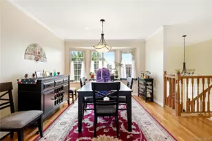 121 Drake Ct, West Islip, NY 11795 - Photo 5