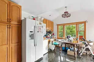 86 Log Rd, Patchogue, NY 11772 - Photo 17