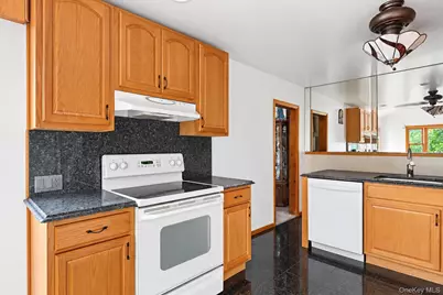 86 Log Road, Patchogue, NY 11772 - Photo 7