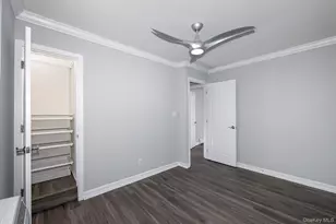 184 Hallock Rd, Lake Grove, NY 11755 - Photo 11