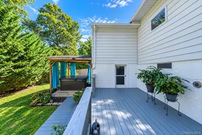 39 Plandome Road, Sound Beach, NY 11789 - Photo 19