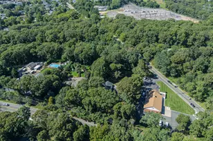 282 Harned Rd, Commack, NY 11725 - Photo 35