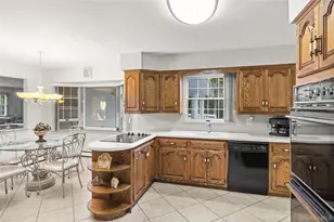 282 Harned Rd, Commack, NY 11725 - Photo 15