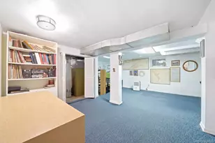 5 Roxbury Rd, Port Washington, NY 11050 - Photo 23