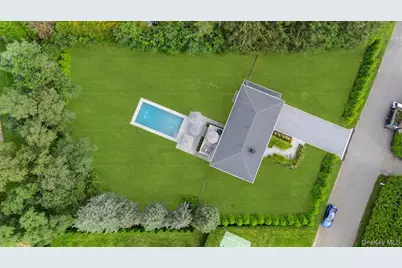 40 Knollwood Drive, Southampton, NY 11968 - Photo 3