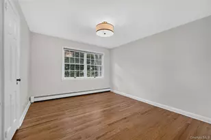 70 Woodedge Rd, Manhasset, NY 11030 - Photo 19