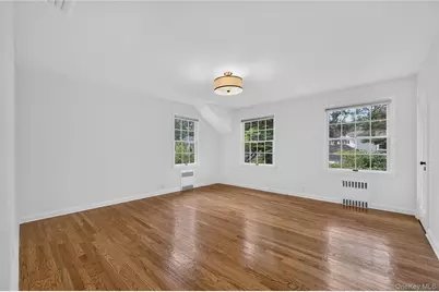 70 Woodedge Road, Manhasset, NY 11030 - Photo 17