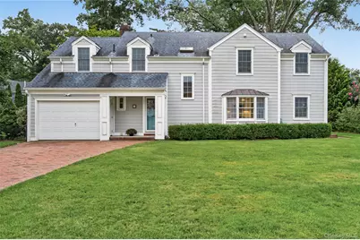 70 Woodedge Road, Manhasset, NY 11030 - Photo 1