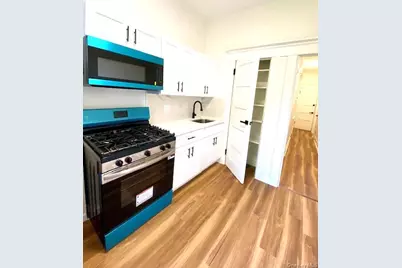 8837 161st Street, Jamaica, NY 11432 - Photo 7