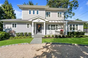 646 The Concourse, Oyster Bay, NY 11771 - Photo 3