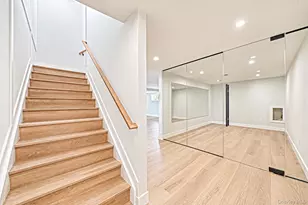 746 Blackstone Ave, East Meadow, NY 11554 - Photo 31