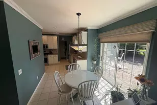 8 Ashford Ln, Huntington, NY 11743 - Photo 7