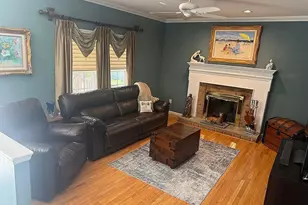 8 Ashford Ln, Huntington, NY 11743 - Photo 5