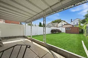 87-68 Little Neck Pkwy, Floral Park, NY 11001 - Photo 27