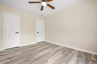 87-68 Little Neck Parkway, Floral Park, NY 11001 - Photo 17
