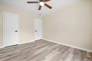 87-68 Little Neck Pkwy, Floral Park, NY 11001 - Photo 17