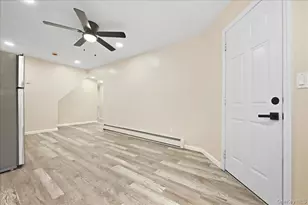 87-68 Little Neck Pkwy, Floral Park, NY 11001 - Photo 23