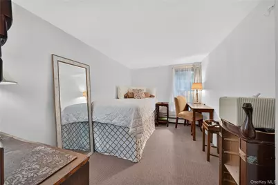 1673 Northern Boulevard, Roslyn, NY 11576 - Photo 13