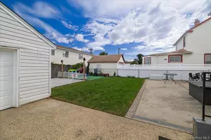 28 Harrison Ave, Freeport, NY 11520 - Photo 21