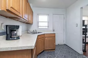 28 Harrison Ave, Freeport, NY 11520 - Photo 9