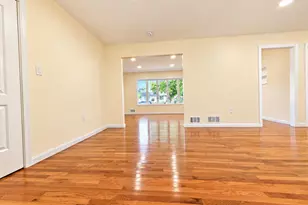 11 Clover Dr, West Nyack, NY 10994 - Photo 9