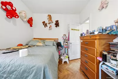 11226 197th Street, Saint Albans, NY 11412 - Photo 9