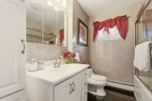 2962 Hewlett Ave, Merrick, NY 11566 - Photo 31