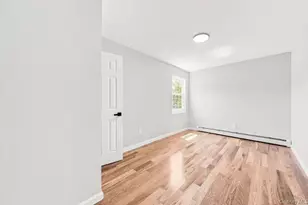 137-14 Bedell St, Springfield Gardens, NY 11413 - Photo 5