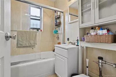 65-45 Yellowstone Boulevard #6G, Forest Hills, NY 11375 - Photo 11