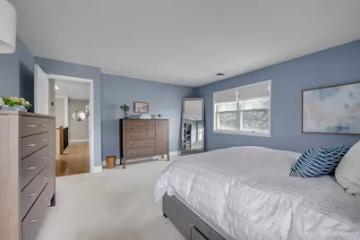 2084 Manfield Avenue, Merrick, NY 11566 - Photo 17