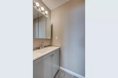 218 E Alhambra Avenue, Lindenhurst, NY 11757 - Photo 27