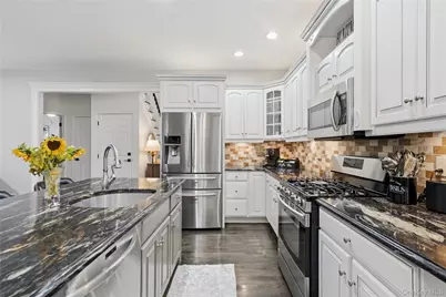 7 Platt Place, Huntington, NY 11743 - Photo 11