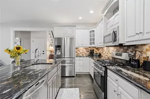 7 Platt Pl, Huntington, NY 11743 - Photo 11