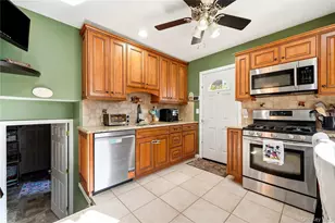 66 Champlain St, Port Jefferson Station, NY 11776 - Photo 11