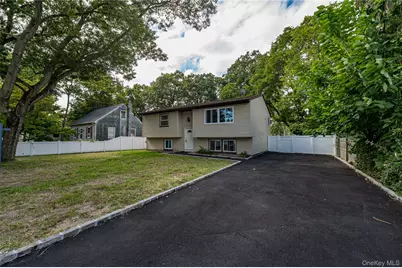 84 N 17th Street, Wheatley Heights, NY 11798 - Photo 1