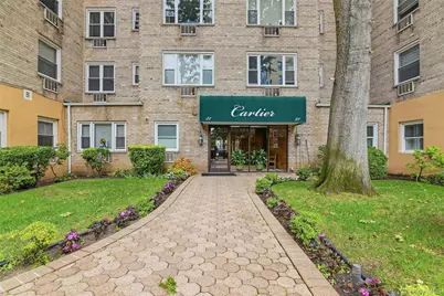 21 Bond Street #3J, Great Neck, NY 11021 - Photo 1