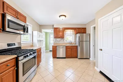 2930 Stevens Street, Oceanside, NY 11572 - Photo 5
