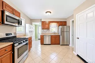 2930 Stevens St, Oceanside, NY 11572 - Photo 5