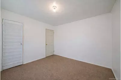243 Coventry Road S, West Hempstead, NY 11552 - Photo 5